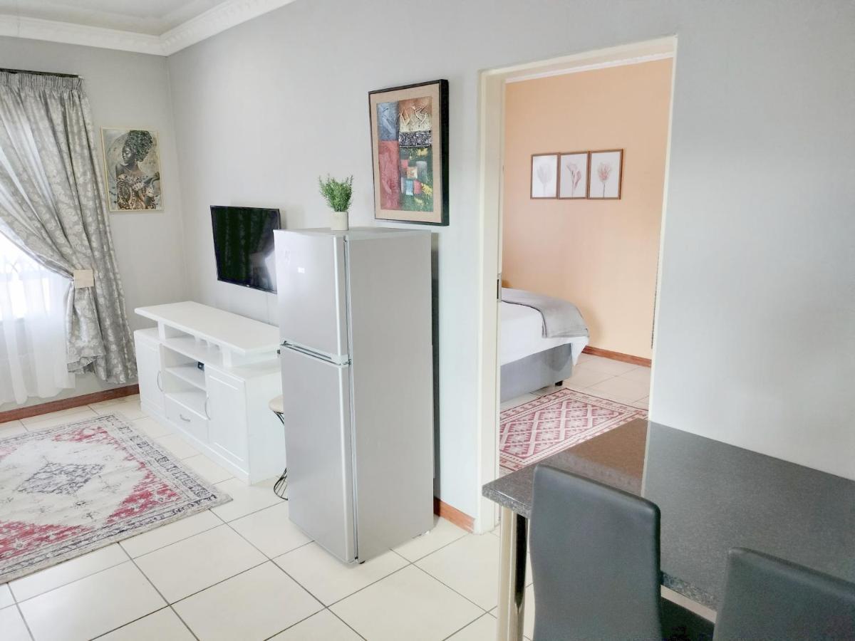 Sunrise Guesthouse Pretoria Exterior photo